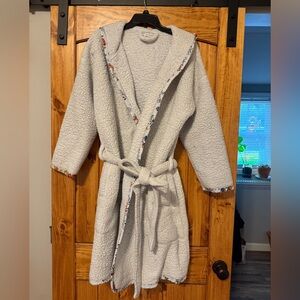 Vera Bradley Light Blue Sherpa Robe with Floral Trim
